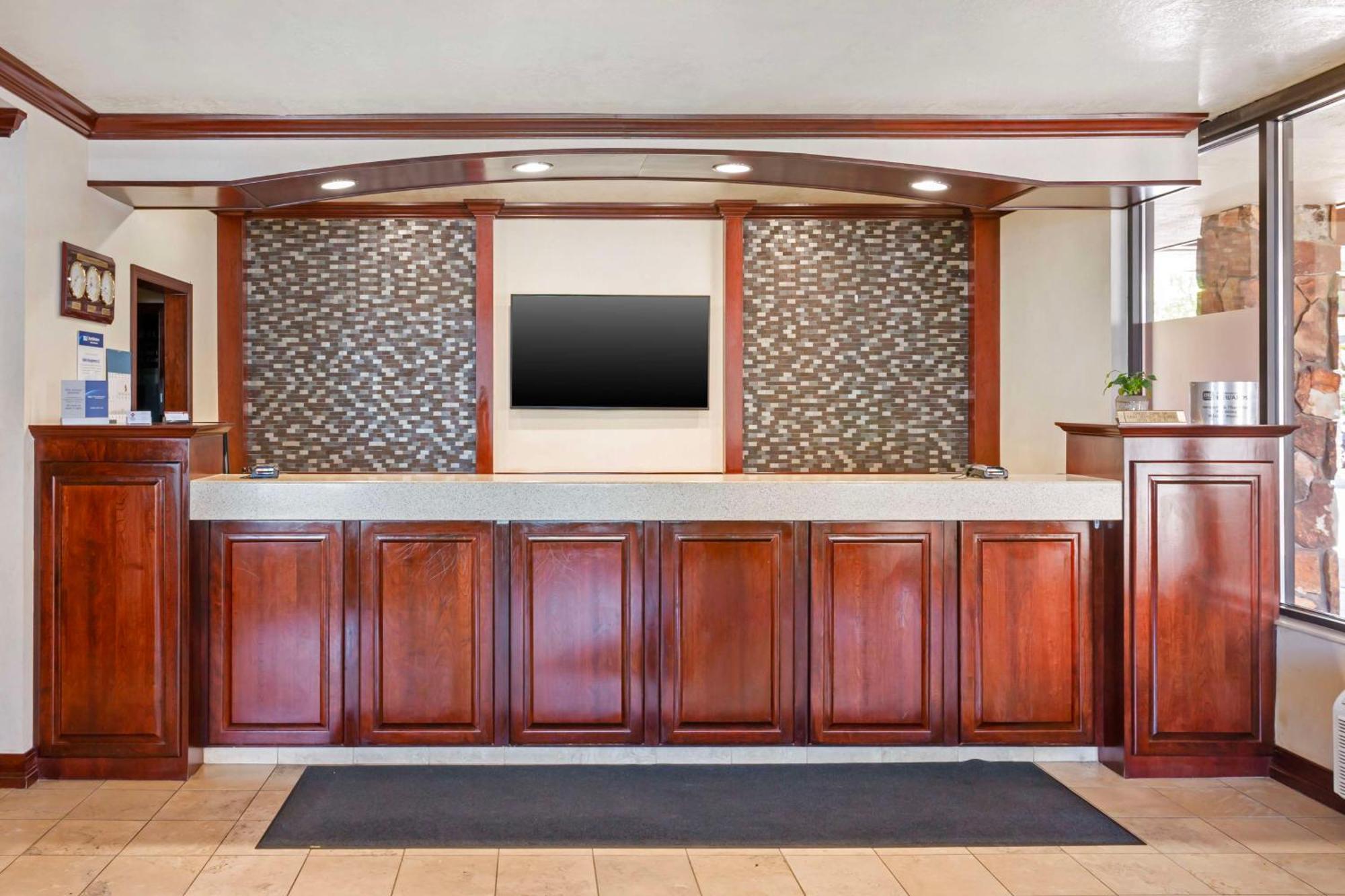 Best Western Plus Weston Inn Logan Kültér fotó