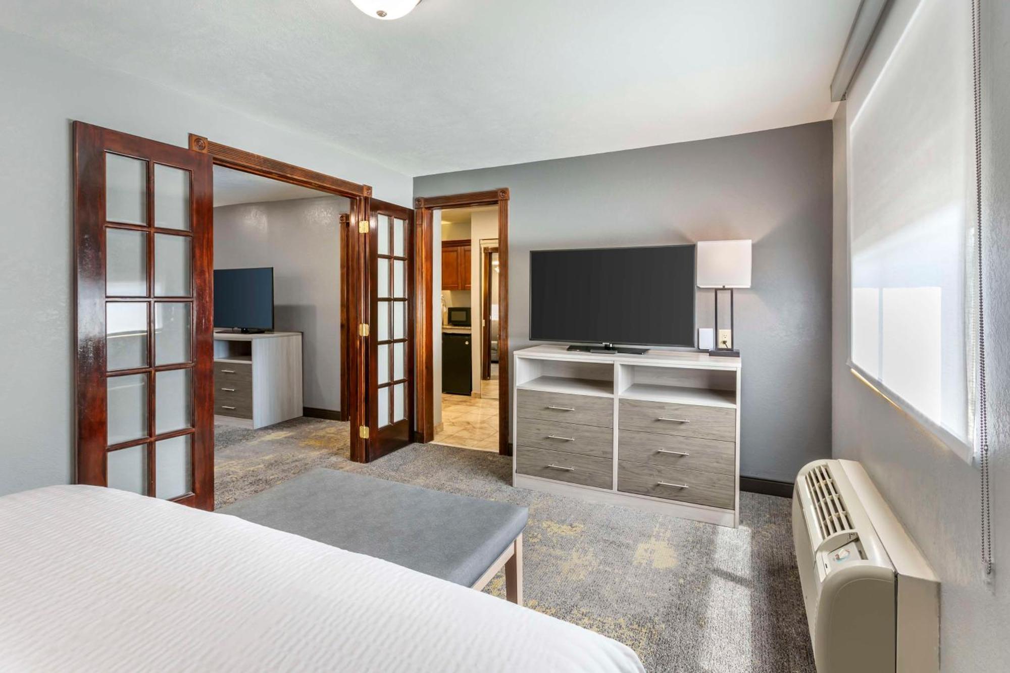 Best Western Plus Weston Inn Logan Kültér fotó